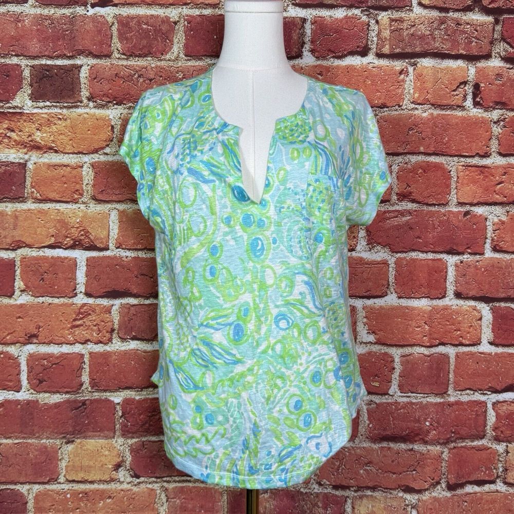 Lilly Pulitzer 100% Linen Green Patterned‎ V-Neck Tee Shirt Women's Size Small